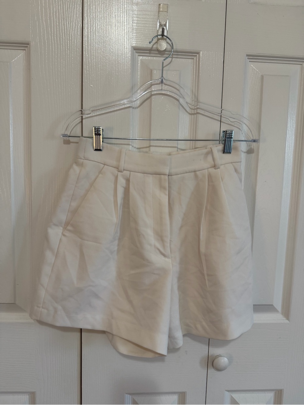 Abercrombie & Fitch Suit Shorts White Size 2